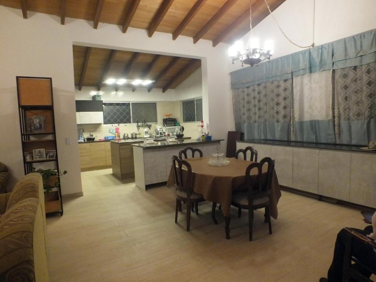 Quito Eco Lodge Airport - B&B 塔巴贝拉 外观 照片