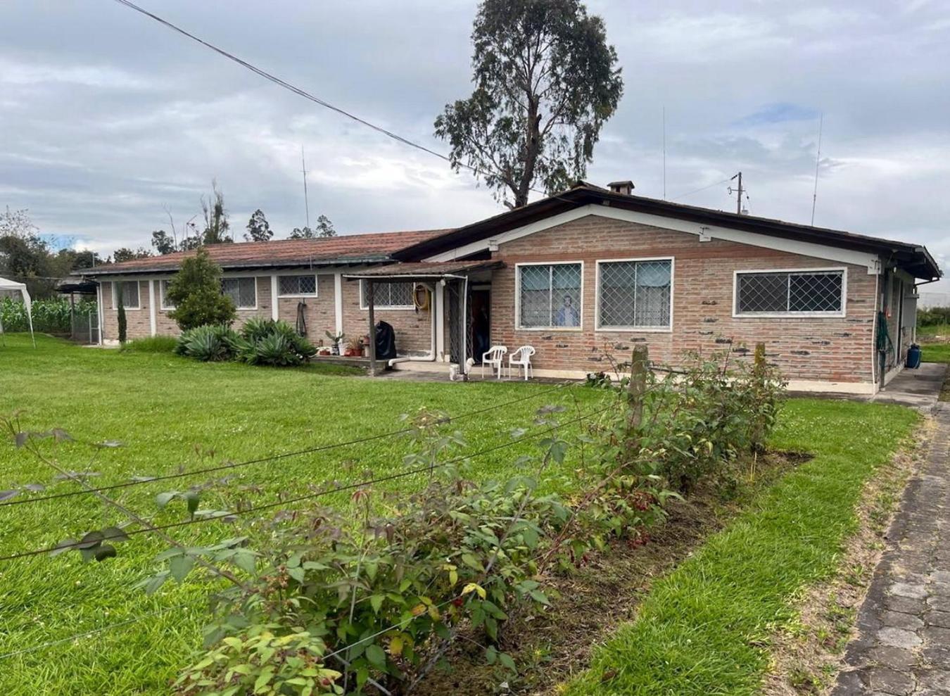 Quito Eco Lodge Airport - B&B 塔巴贝拉 外观 照片